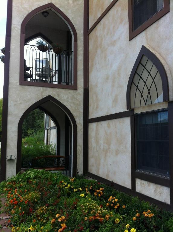 Abbey Archway Inn Fairbanks Exterior foto